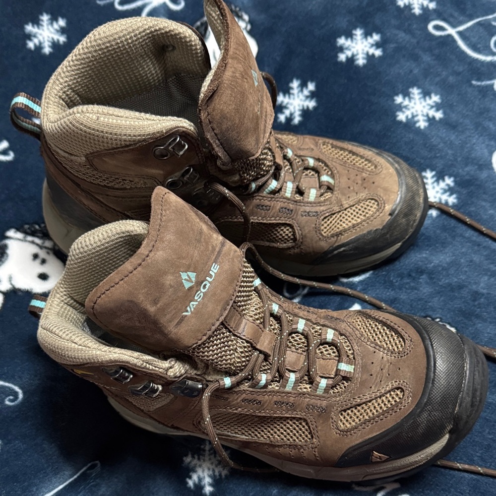 Vasque Tan and Black Outdoor Boots